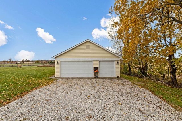 7560 Clover Valley Road NW, Johnstown, OH 43031