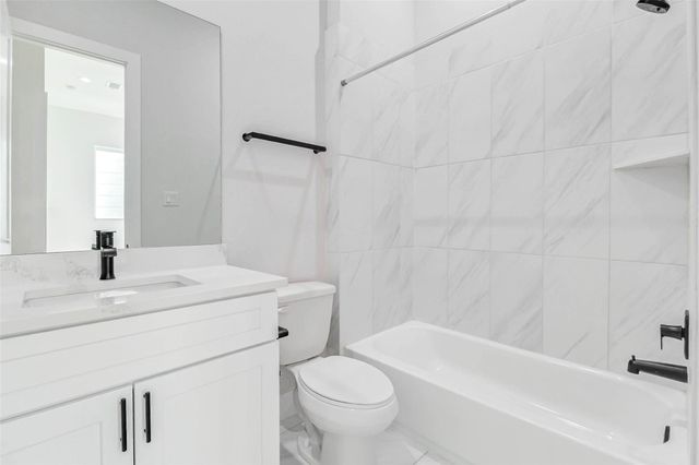 2310 Campbell Road C, Houston, TX 77080