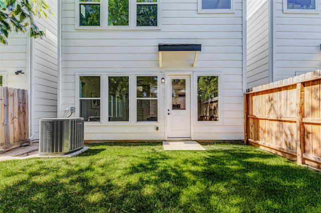 2310 Campbell Road C, Houston, TX 77080