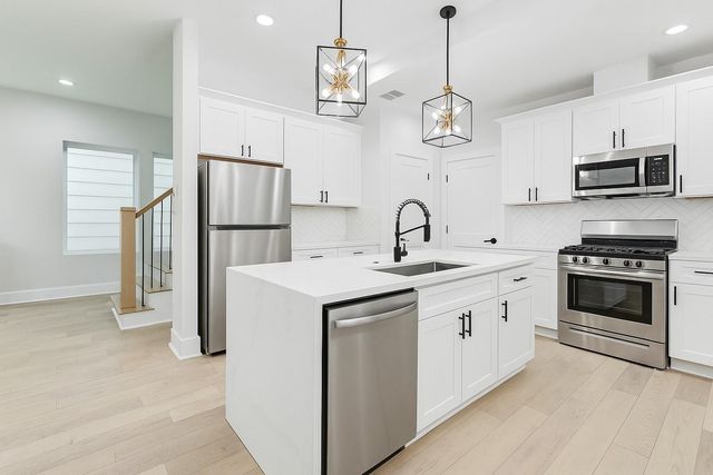 2310 Campbell Road C, Houston, TX 77080