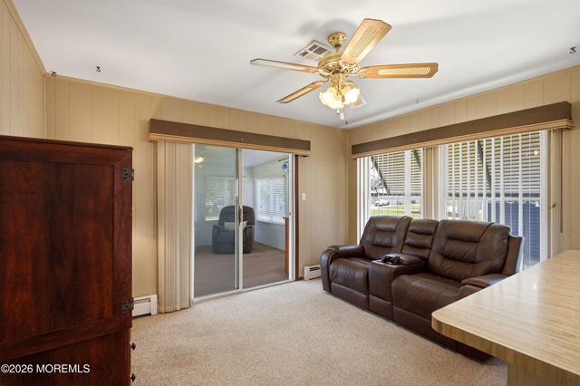 7 Canaries Court, Toms River, NJ 08757