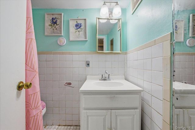 3310 Bouck Avenue, Bronx, NY 10469