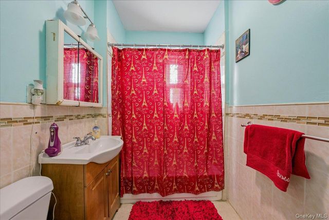 3310 Bouck Avenue, Bronx, NY 10469