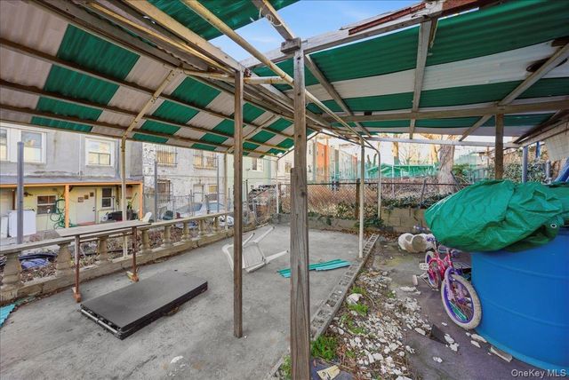 3310 Bouck Avenue, Bronx, NY 10469