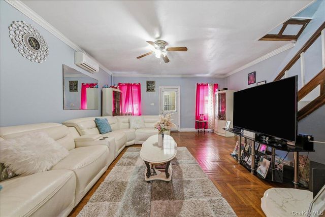 3310 Bouck Avenue, Bronx, NY 10469