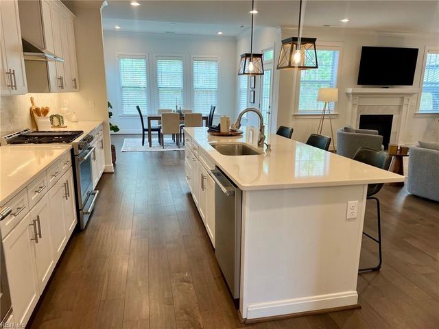 2953 Bermuda Grass LOOP, Virginia Beach, VA 23456