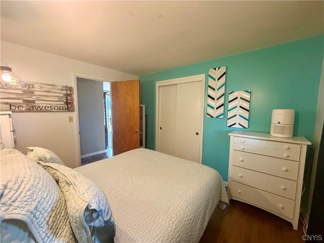114 Kimberly Drive East, Camillus, NY 13219