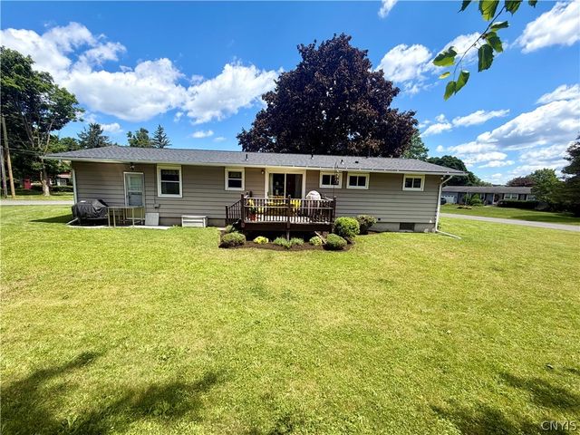 114 Kimberly Drive East, Camillus, NY 13219