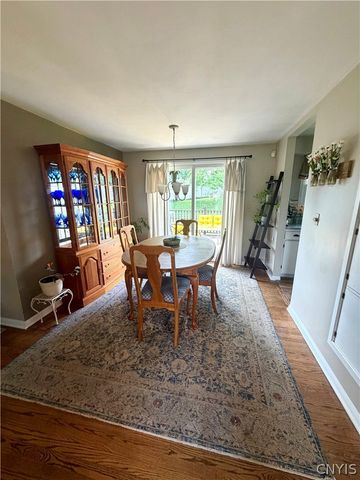 114 Kimberly Drive East, Camillus, NY 13219