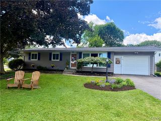 114 Kimberly Drive East, Camillus, NY 13219