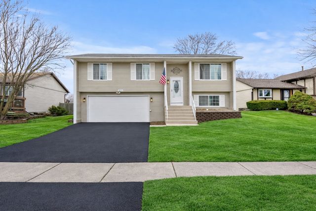 7624 W Juniper Court, Frankfort, IL 60423