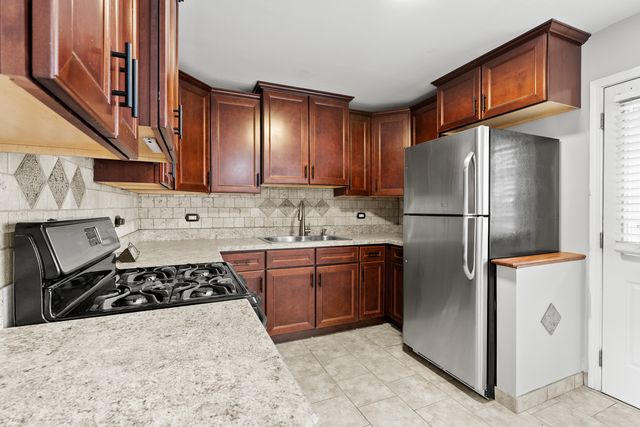 7624 W Juniper Court, Frankfort, IL 60423