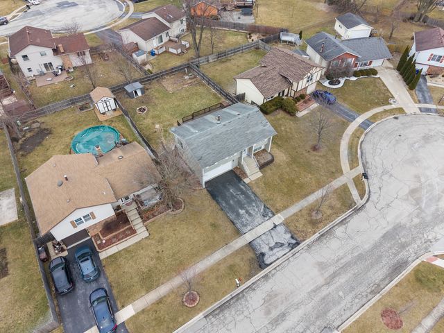 7624 W Juniper Court, Frankfort, IL 60423