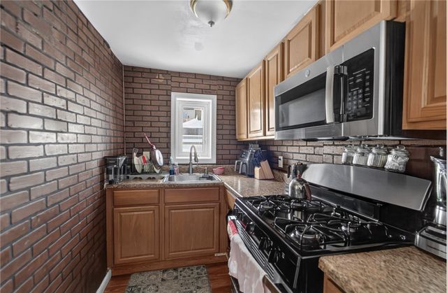 79 Chestnut Hill Avenue, Cranston, RI 02920