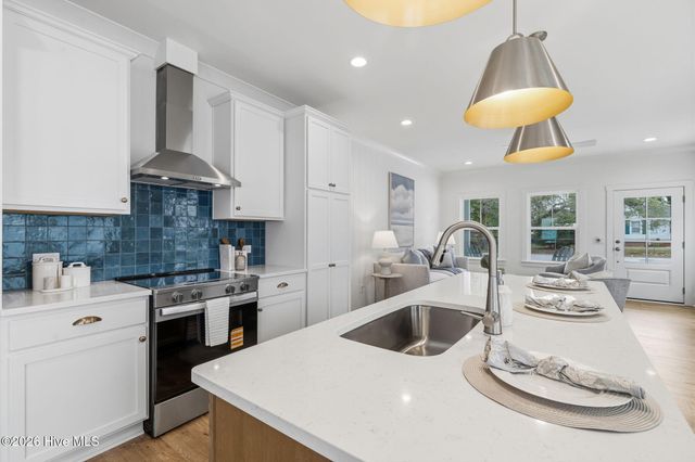 320 Goldsboro Avenue 2, Carolina Beach, NC 28428