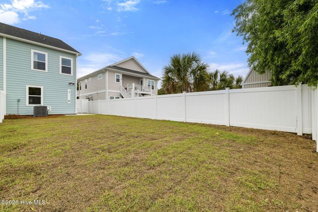320 Goldsboro Avenue 2, Carolina Beach, NC 28428