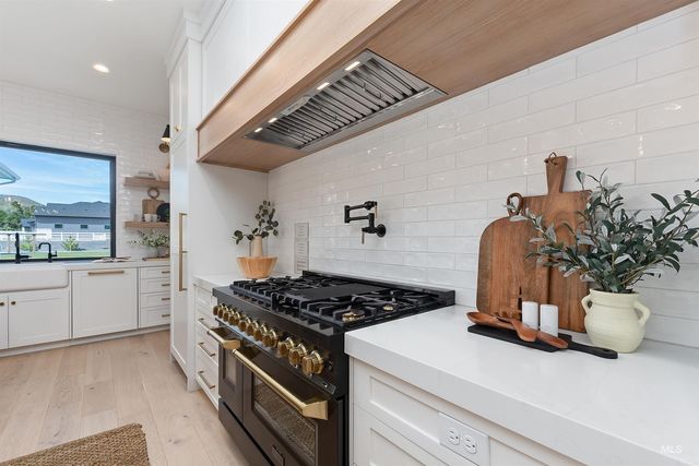 11950 W Lanktree Gulch Rd, Star, ID 83669