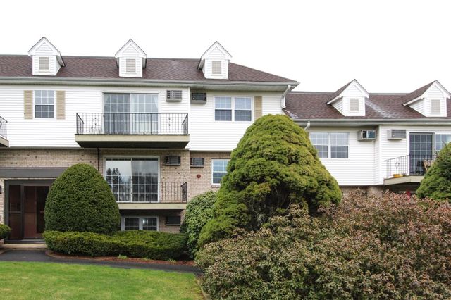 16 Williamsburg 12, Shrewsbury, MA 01545
