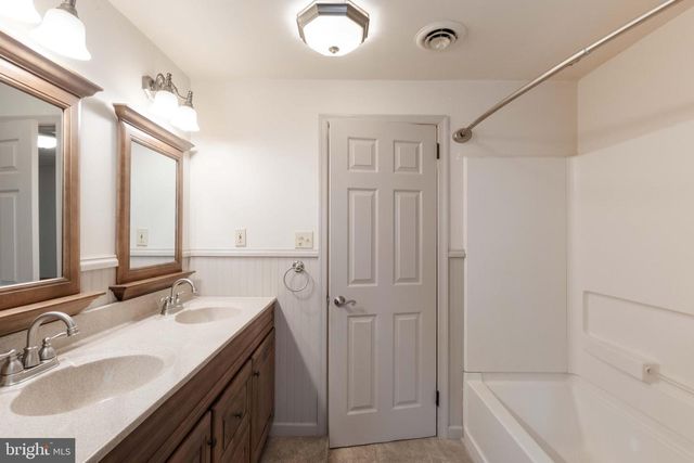 9820 N SHORE DR, Seaford, DE 19973