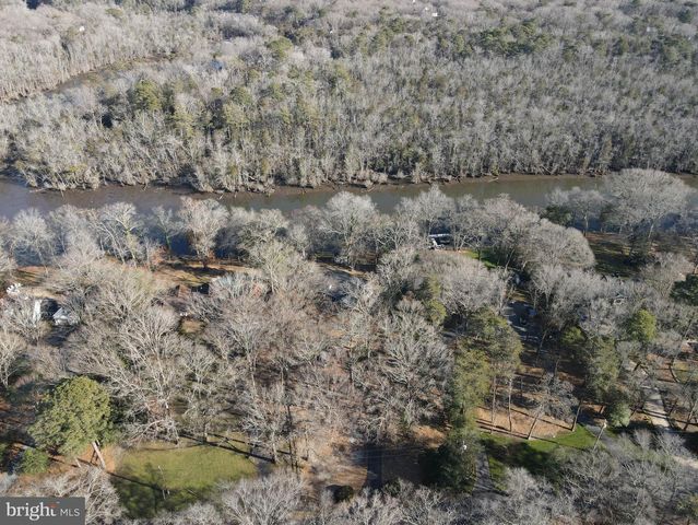 9820 N SHORE DR, Seaford, DE 19973