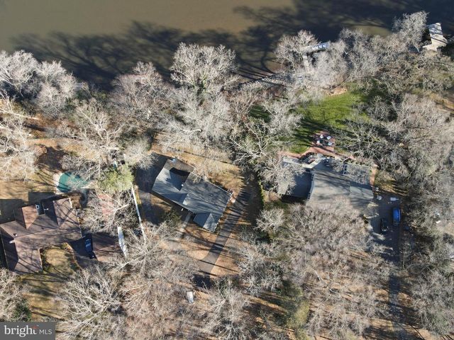 9820 N SHORE DR, Seaford, DE 19973