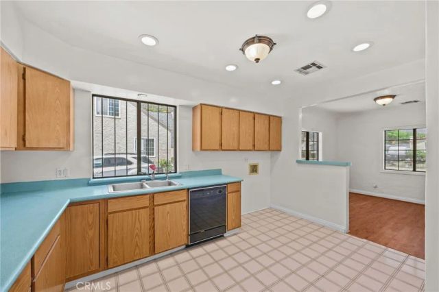 2932 Genevieve, San Bernardino, CA 92405