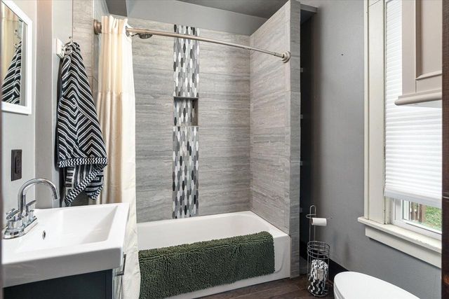 307 E Broadway STREET, Viroqua, WI 54665