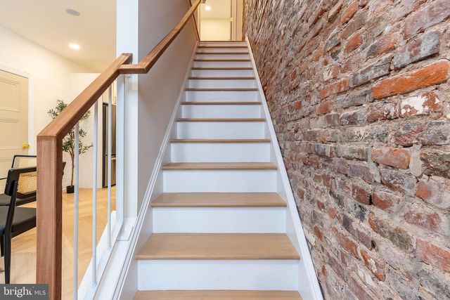 814 MOUNTAIN ST, Philadelphia, PA 19148