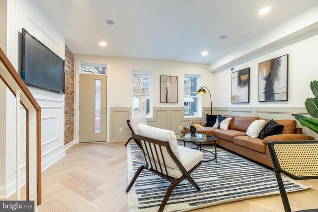 814 MOUNTAIN ST, Philadelphia, PA 19148