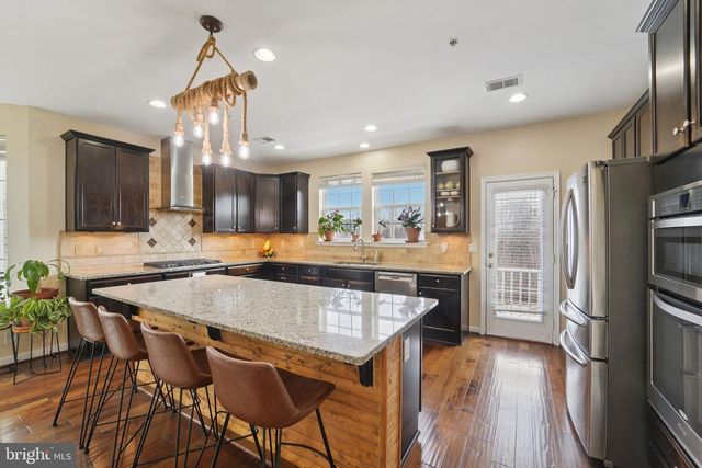 7054 JOANN KHAN DR, Elkridge, MD 21075