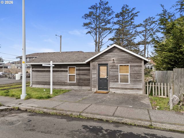 150 AVENUE U, Seaside, OR 97138