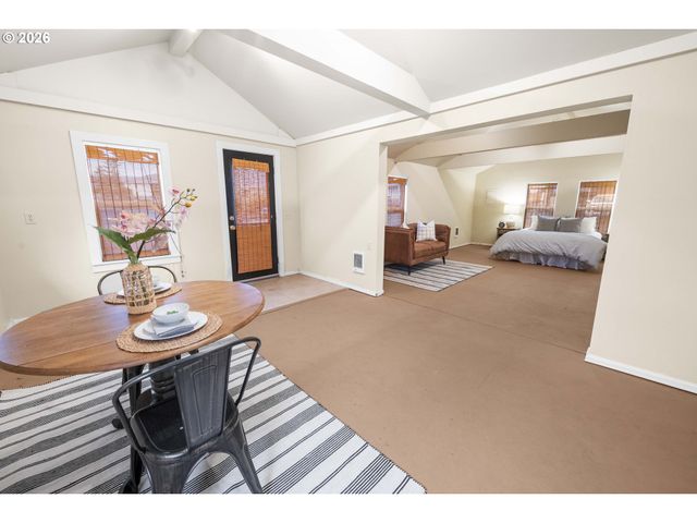 150 AVENUE U, Seaside, OR 97138