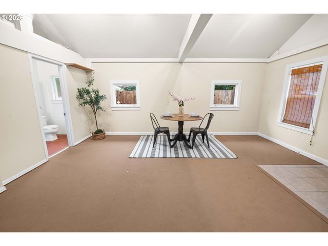 150 AVENUE U, Seaside, OR 97138