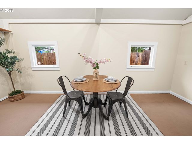 150 AVENUE U, Seaside, OR 97138
