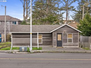 150 AVENUE U, Seaside, OR 97138
