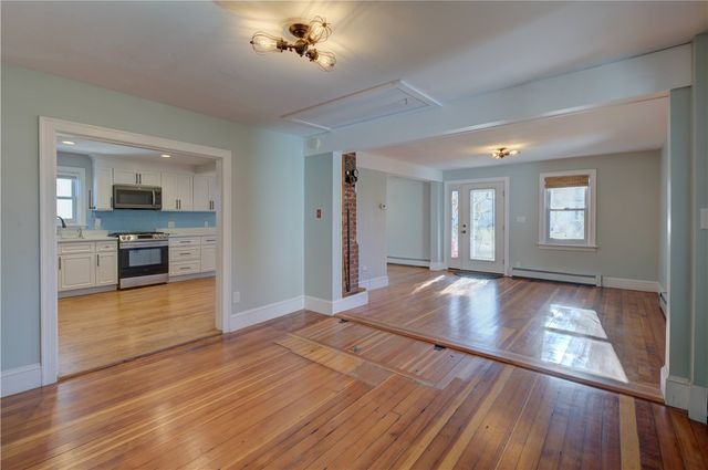 333 Greenwood Avenue, Warwick, RI 02886