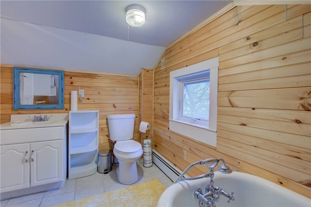 333 Greenwood Avenue, Warwick, RI 02886