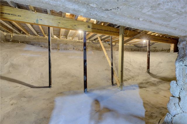 333 Greenwood Avenue, Warwick, RI 02886