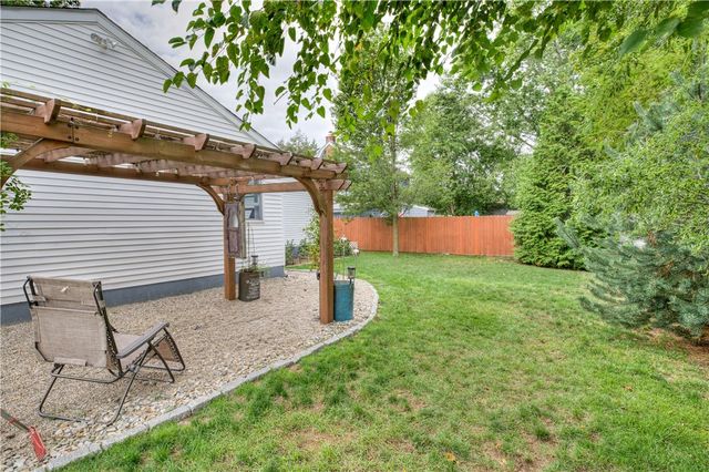 333 Greenwood Avenue, Warwick, RI 02886