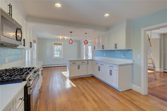 333 Greenwood Avenue, Warwick, RI 02886