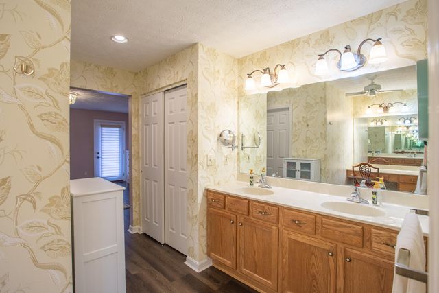 2825 Deerfield Drive, Villa Hills, KY 41017