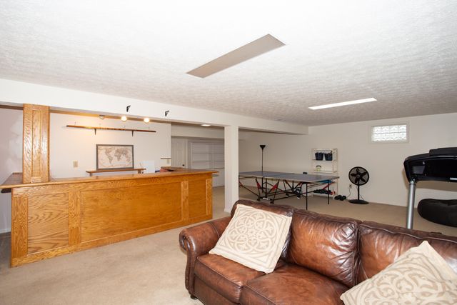 2825 Deerfield Drive, Villa Hills, KY 41017