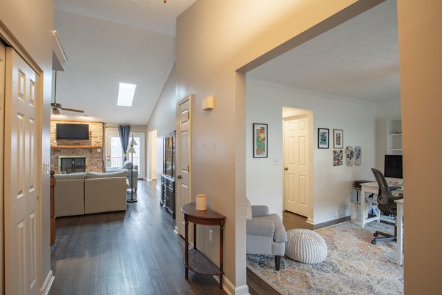 2825 Deerfield Drive, Villa Hills, KY 41017