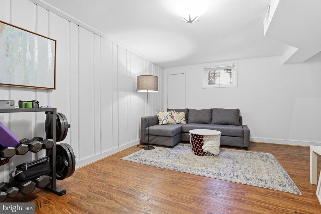Image 25 of property listing at 10032 DALLAS AVE, Silver Spring, MD 20901