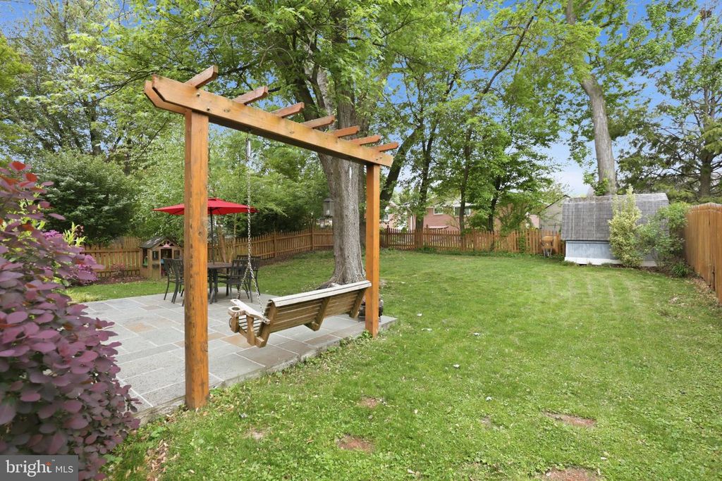 Image 34 of property listing at 10032 DALLAS AVE, Silver Spring, MD 20901