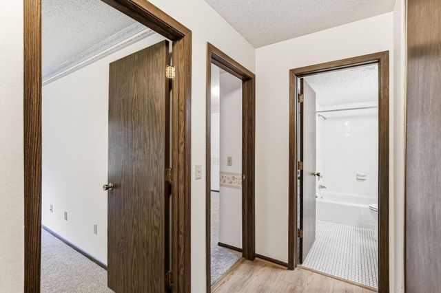 4624 Cedar Lake Road S 4, Saint Louis Park, MN 55416