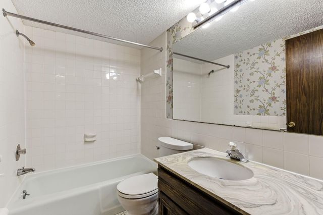 4624 Cedar Lake Road S 4, Saint Louis Park, MN 55416
