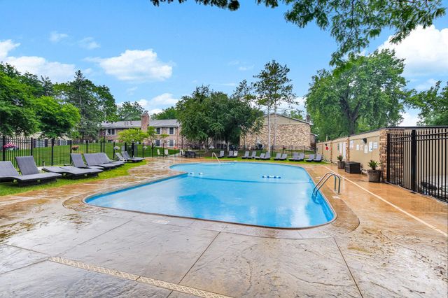 4624 Cedar Lake Road S 4, Saint Louis Park, MN 55416