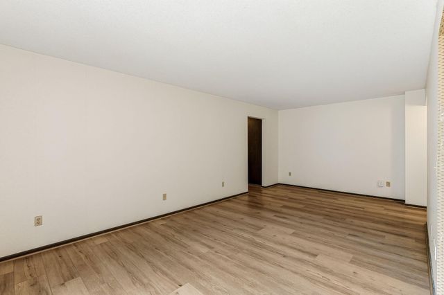 4624 Cedar Lake Road S 4, Saint Louis Park, MN 55416