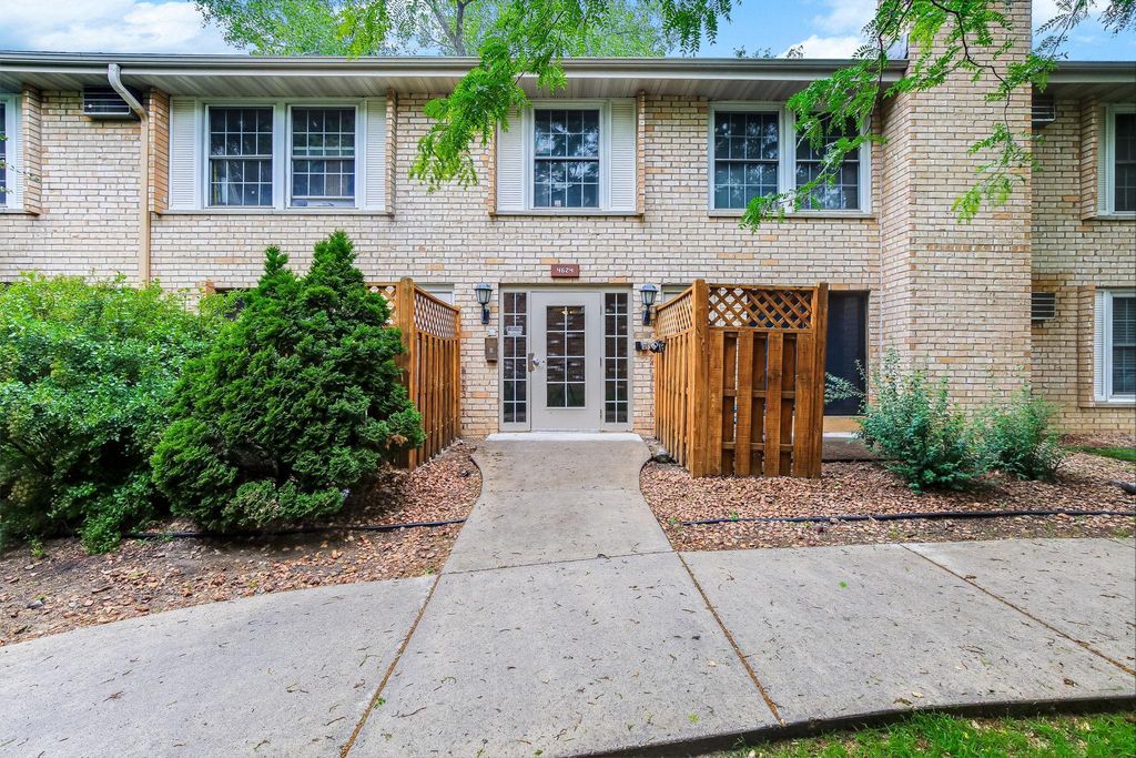 4624 Cedar Lake Road S 4, Saint Louis Park, MN 55416